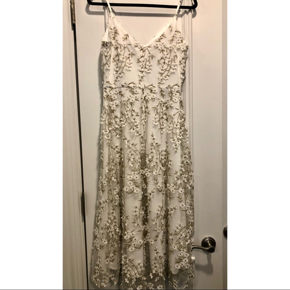 Floral Lace V- Neck Cocktail Midi Dress